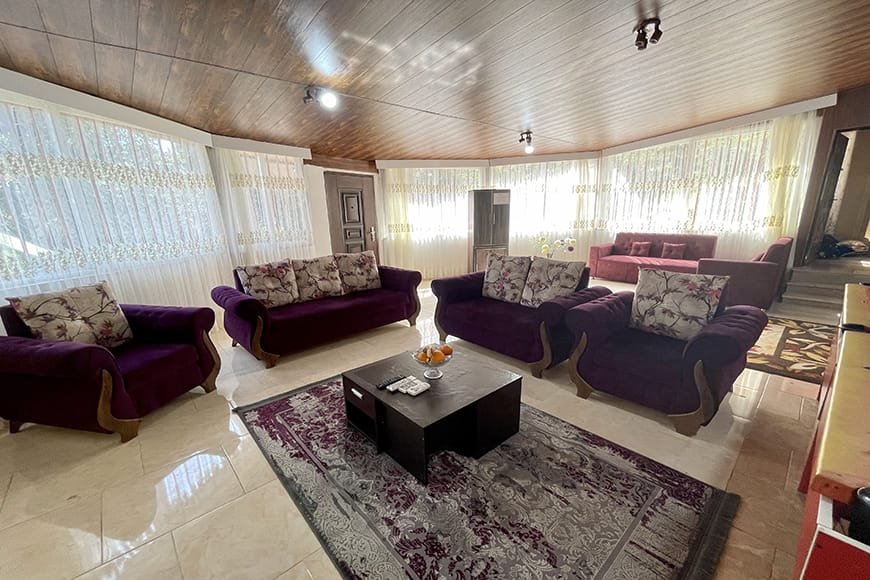 سه خوابه استخردار آبگرم لَپاسَرَک