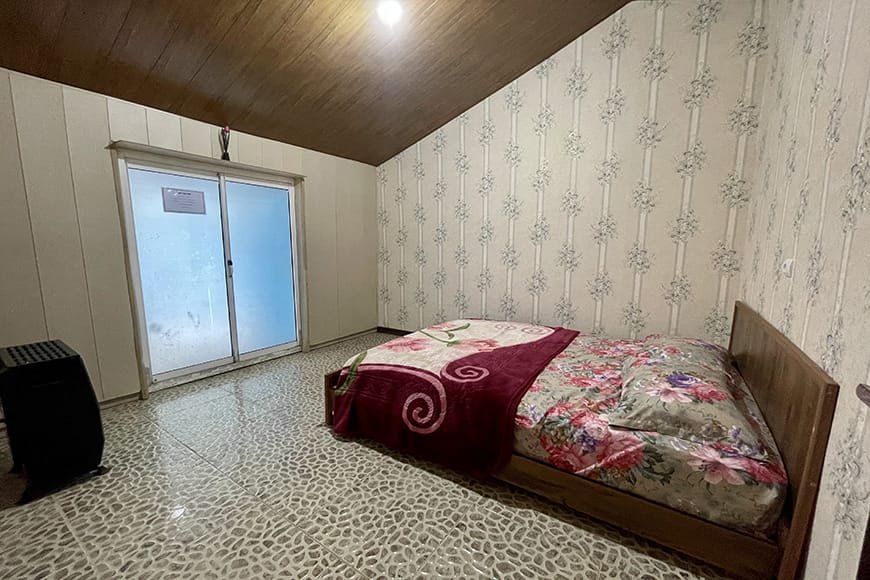 سه خوابه استخردار آبگرم لَپاسَرَک