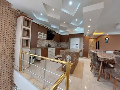 ویلا چهارخوابه استخردار آبگرم باران 1