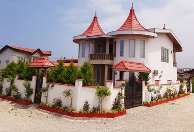 ویلا چهارخوابه استخردار آبگرم باران 1