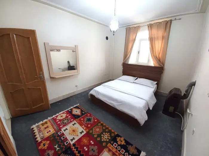 آپارتمان سه خوابه همت 19