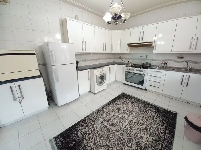 آپارتمان سه خوابه همت 19