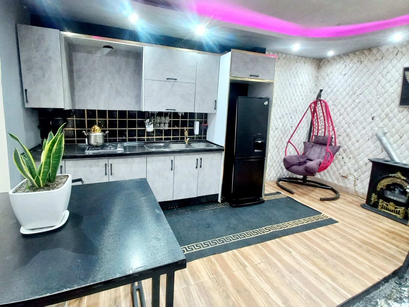 ویلا دوخوابه استخردار آبگرم پاییزان