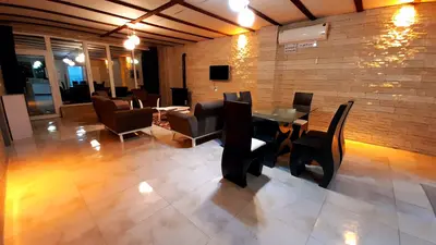 ویلا سه خوابه ساحلی استخردار آبگرم پارسا 2