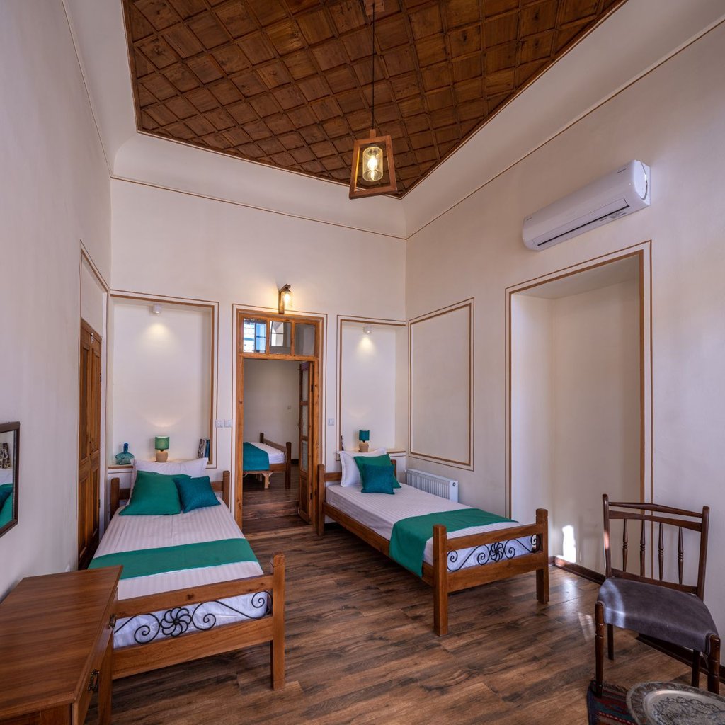 اقامتگاه سنتی میدان کوچک - واحد تسو وینار