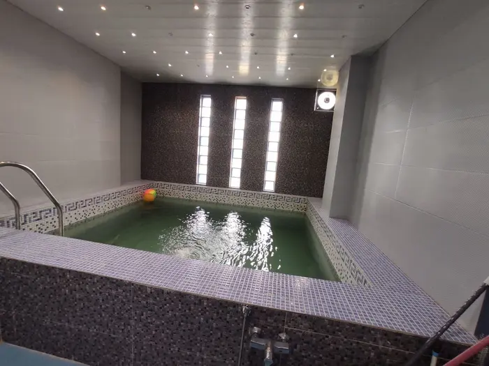 دوخوابه ساحلی استخردار آبگرم براری