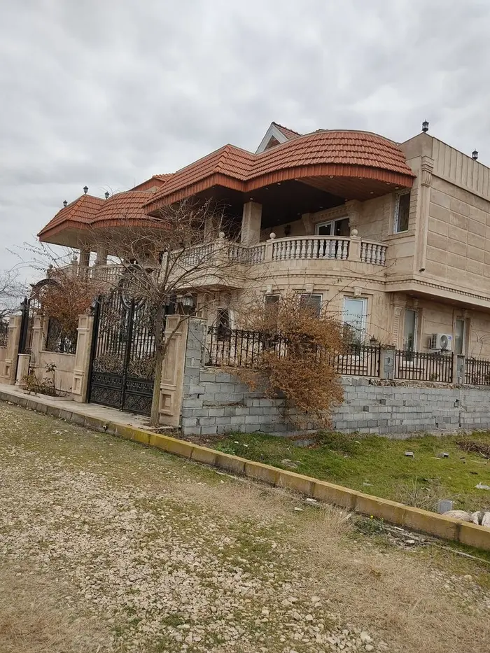 دوخوابه ساحلی استخردار آبگرم براری