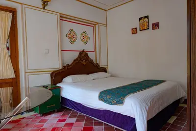 اقامتگاه سنتی طلوع خورشید - واحد دبل 206