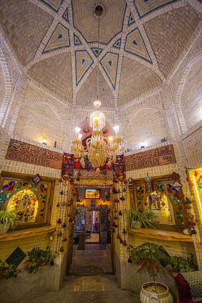 اقامتگاه سنتی طلوع خورشید - واحد سه تخته 1۰۵