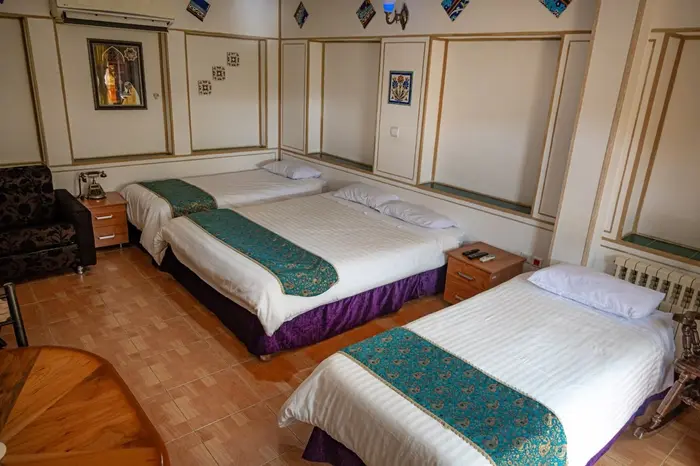 اقامتگاه سنتی طلوع خورشید - واحد چهارتخته 207