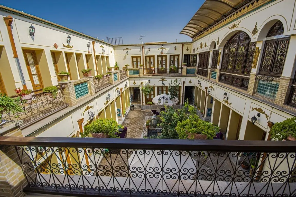 اقامتگاه سنتی طلوع خورشید - واحد دوتخته ۱۰2