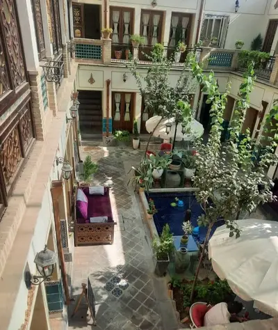 اقامتگاه سنتی طلوع خورشید - واحد دبل 206