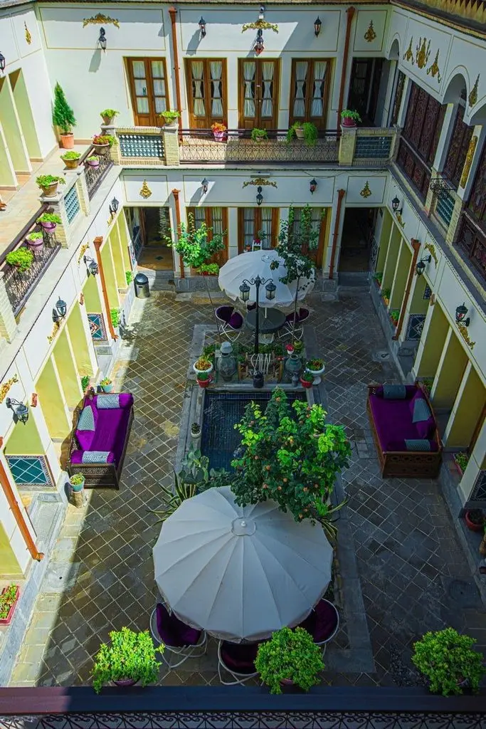 اقامتگاه سنتی طلوع خورشید - واحد دبل ۱۰۳