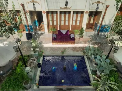 اقامتگاه سنتی طلوع خورشید - واحد 109