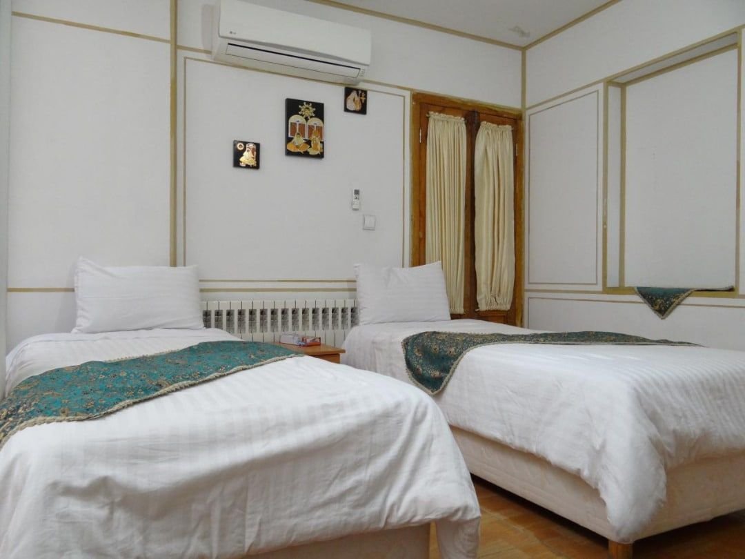 اقامتگاه سنتی طلوع خورشید - واحد دوتخته 205