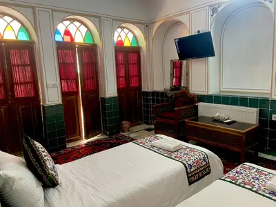 اقامتگاه سنتی عمارت یاس اصفهان - واحد شمعدونی