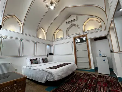 اقامتگاه سنتی عمارت یاس اصفهان - واحد بهار نارنج