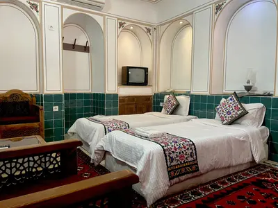 اقامتگاه سنتی عمارت یاس اصفهان - واحد شمعدونی