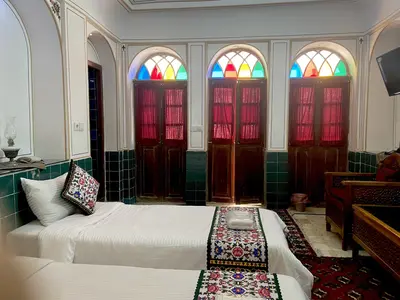 اقامتگاه سنتی عمارت یاس اصفهان - واحد شمعدونی