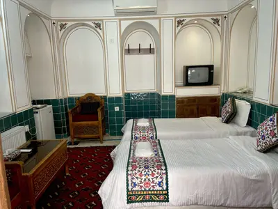 اقامتگاه سنتی عمارت یاس اصفهان - واحد شمعدونی