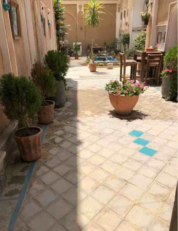 اقامتگاه سنتی سه تخته فلت یاس اتاق فیروزه