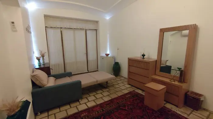 بوم گردی خانم تاج - اتاق گندم