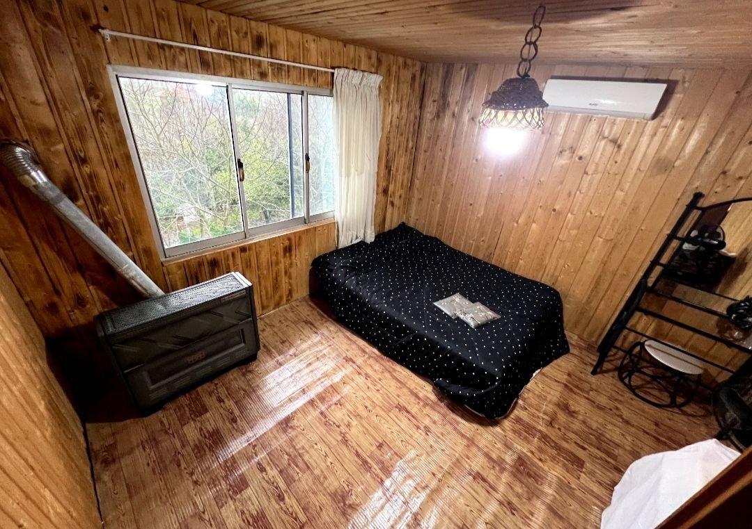 دوخوابه چوبی استخردار آبگرم شریف