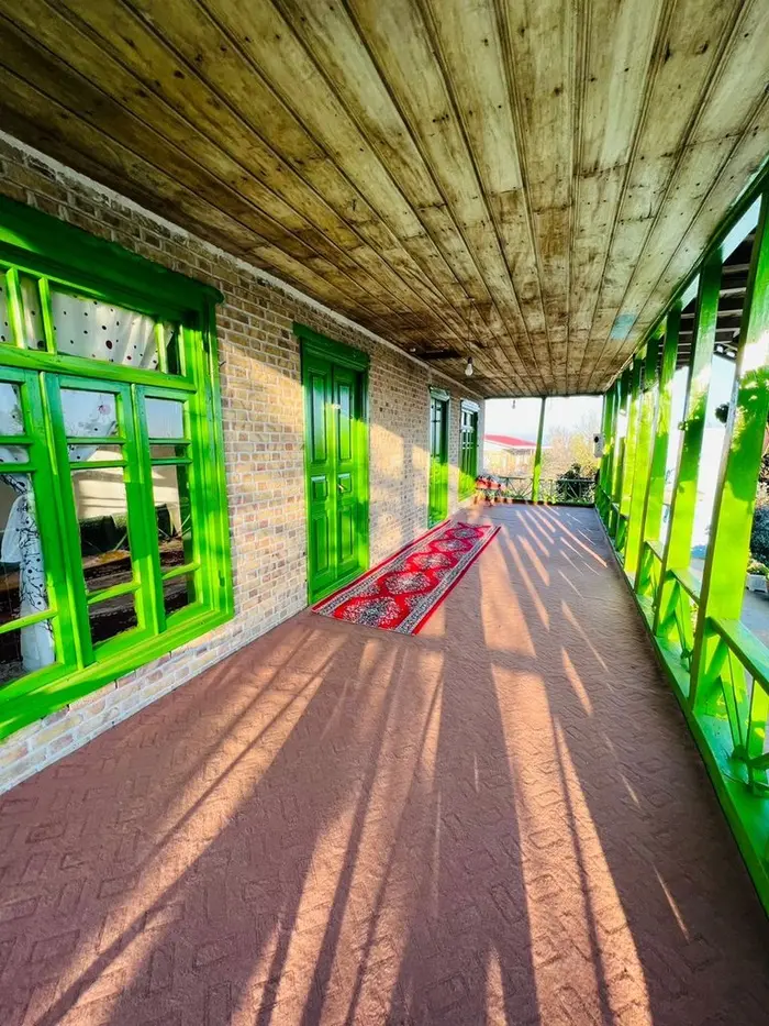 اقامتگاه سنتی فلت هنری بالا خانه