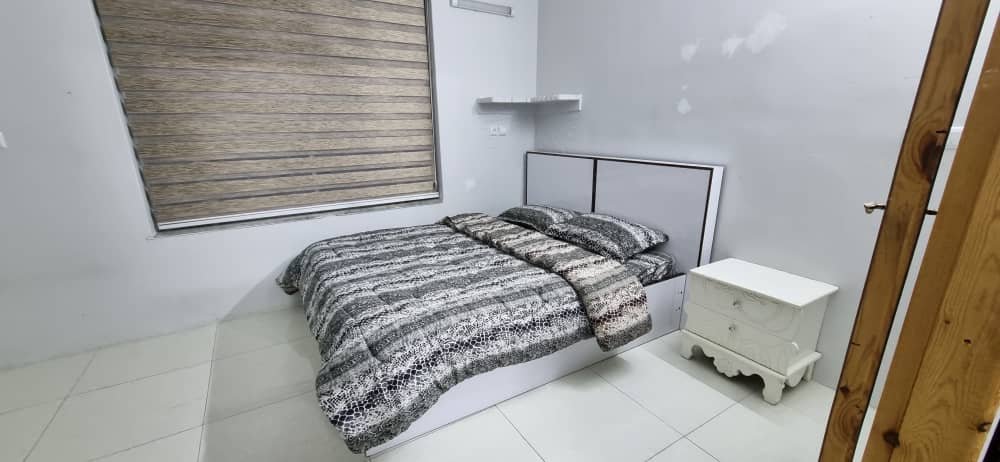 آپارتمان واحد طبقه اول ۳خوابه ورشا