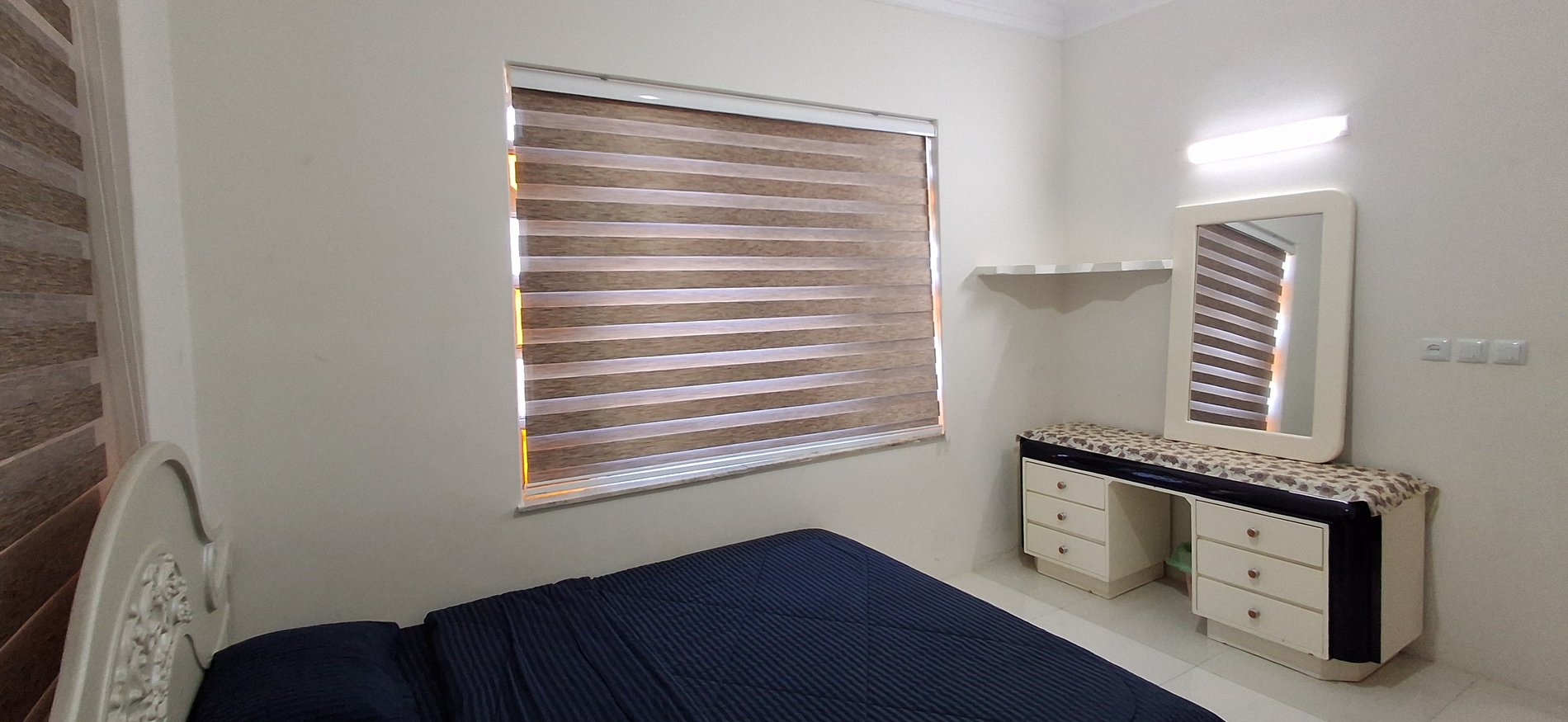 آپارتمان واحد طبقه اول ۳خوابه ورشا