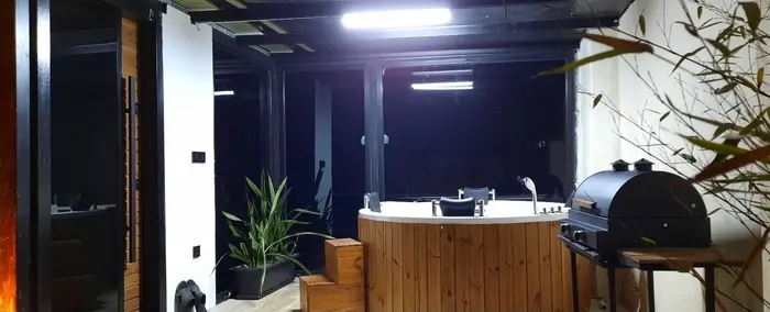 ویلا دوخوابه دوبلکس جکوزی دار یاس