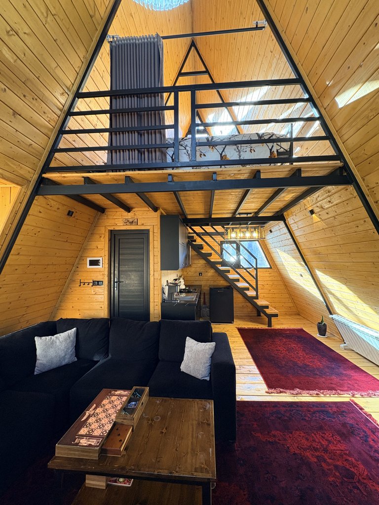 کلبه یک خوابه سوئیسی جکوزی دار والیوه