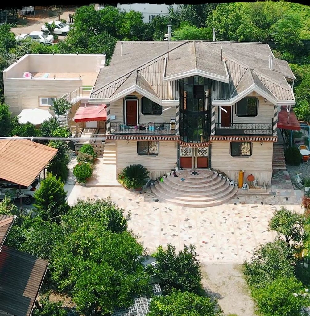 دوخوابه جنگلی استخردار سفید تمشک