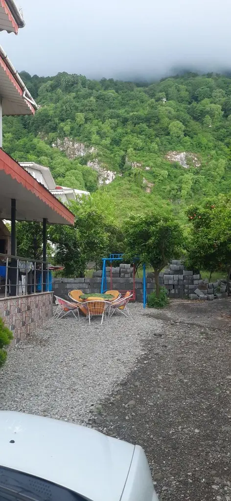 ویلا یک خوابه جنگلی سفید تمشک