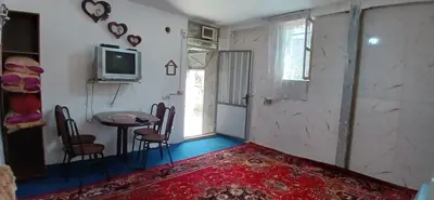 سوئیت فلت بیستون 1