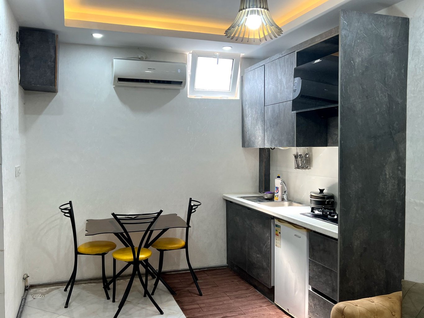 سوئیت فلت عباسی