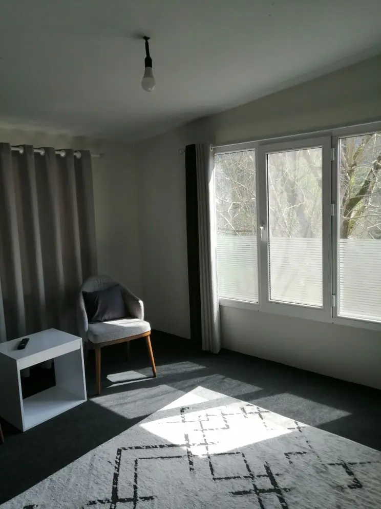 سوئیت گیله وا - یک تخته فلت اتاق گیو ١