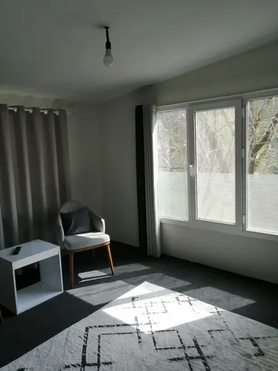 سوئیت گیله وا - یک تخته فلت اتاق گیو ١ حلیمه جان