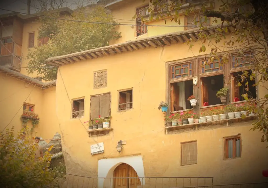 سوئیت فلت ریحانه بر