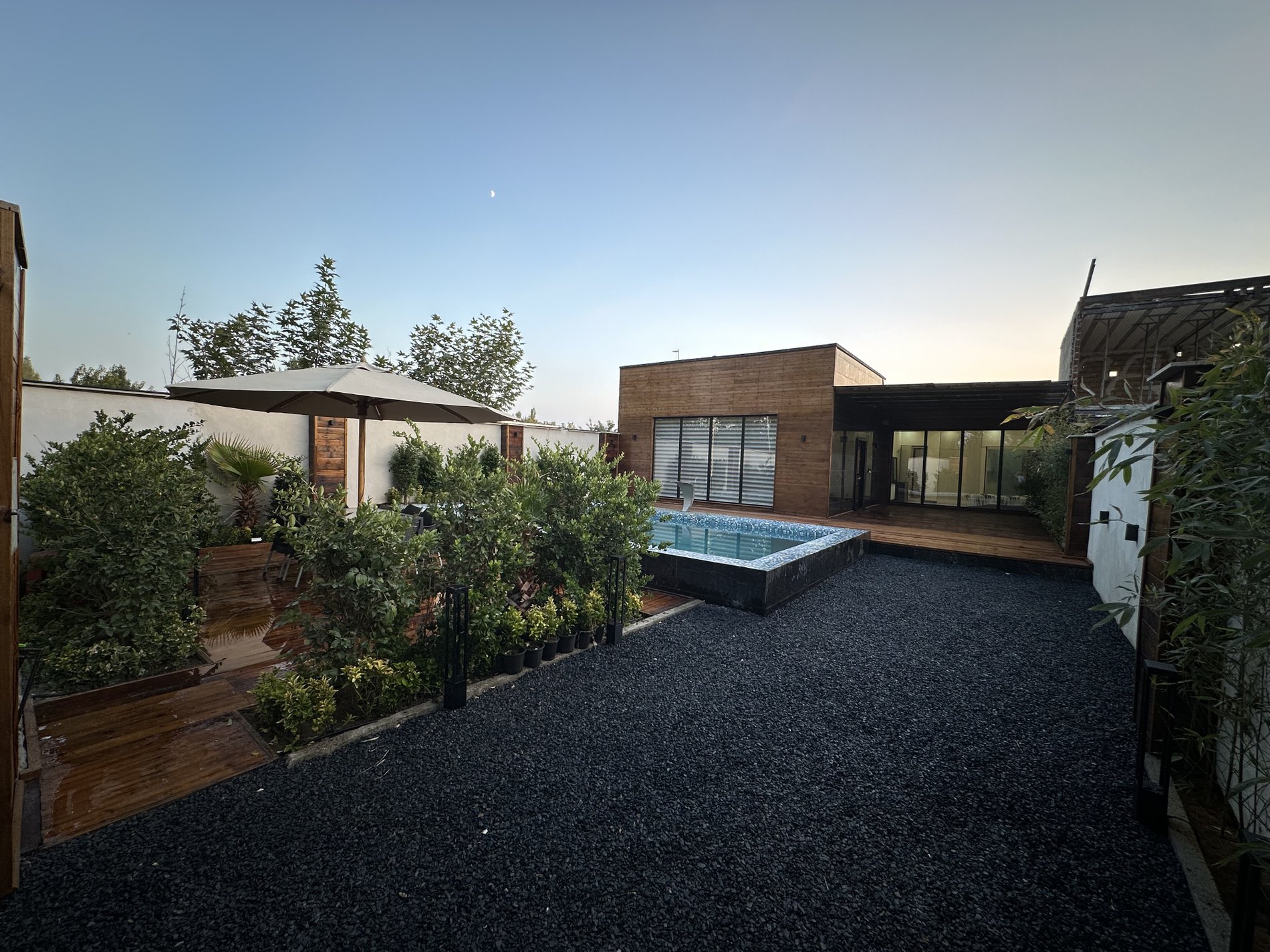 ویلا دوخواب استخردار لاوین 1