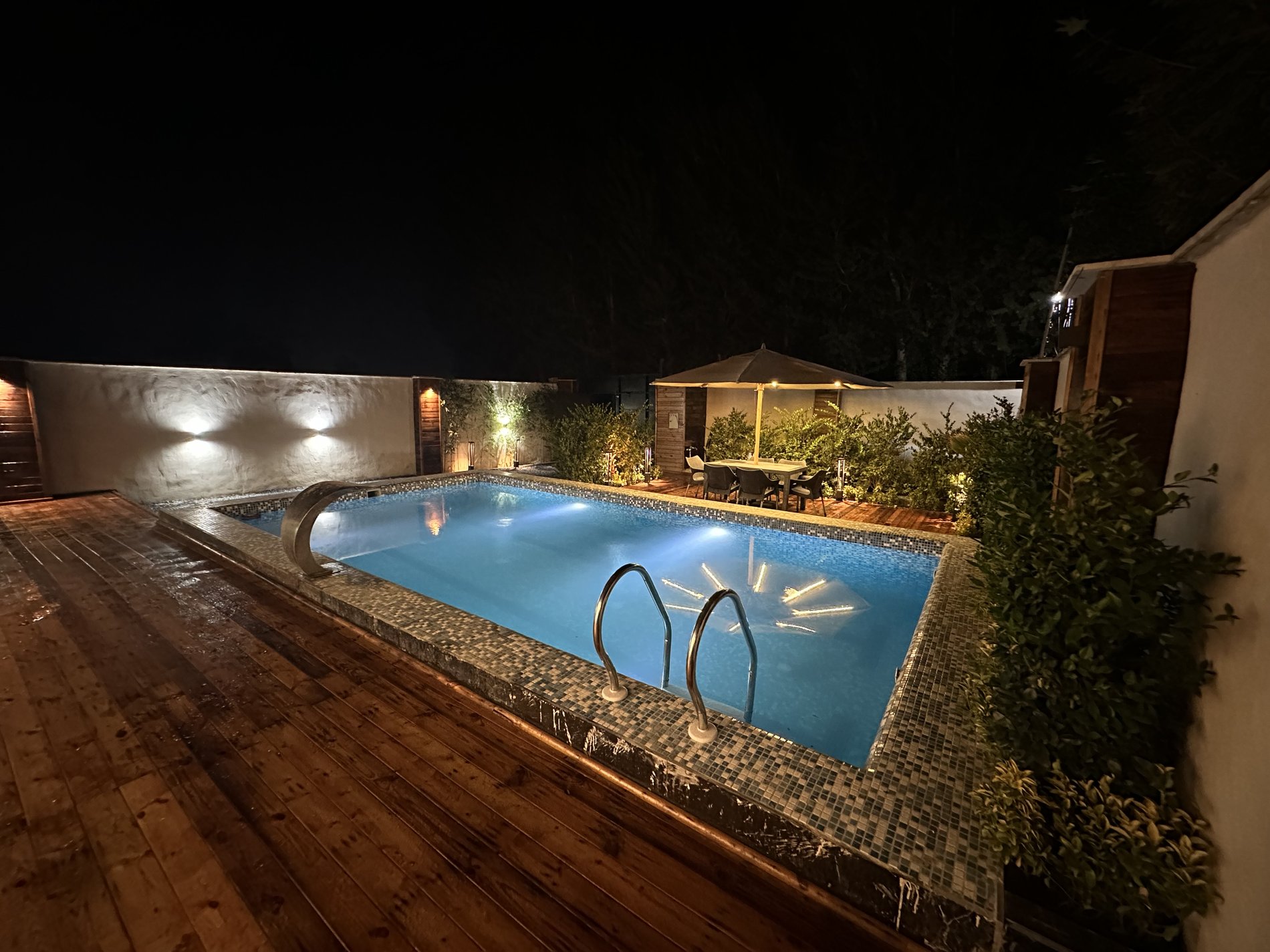 ویلا دوخواب استخردار لاوین 1