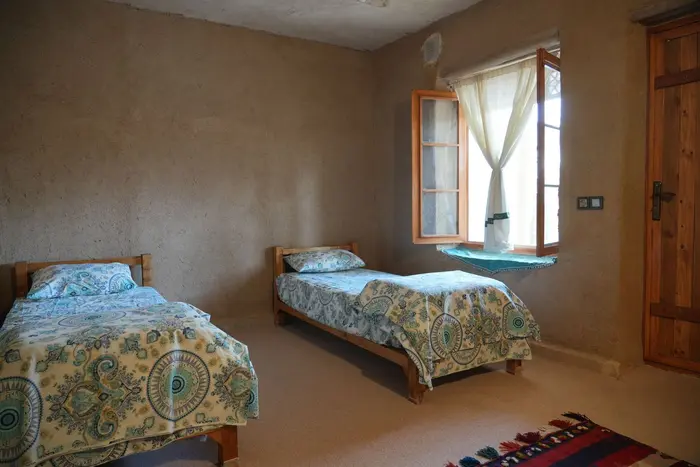 بوم گردی کوه مهر - واحد تخت جمشید 2