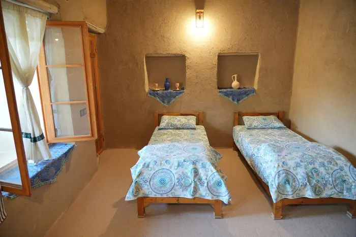 بوم گردی کوه مهر - واحد تخت جمشید ۱