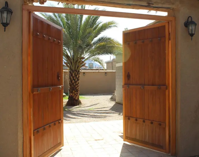 بوم گردی کوه مهر - واحد تخت جمشید 2 - پارکینگ