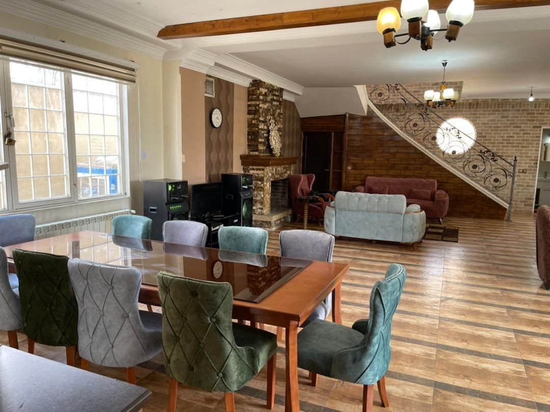 ویلا طاووسیه کردان با استخر آب گرم