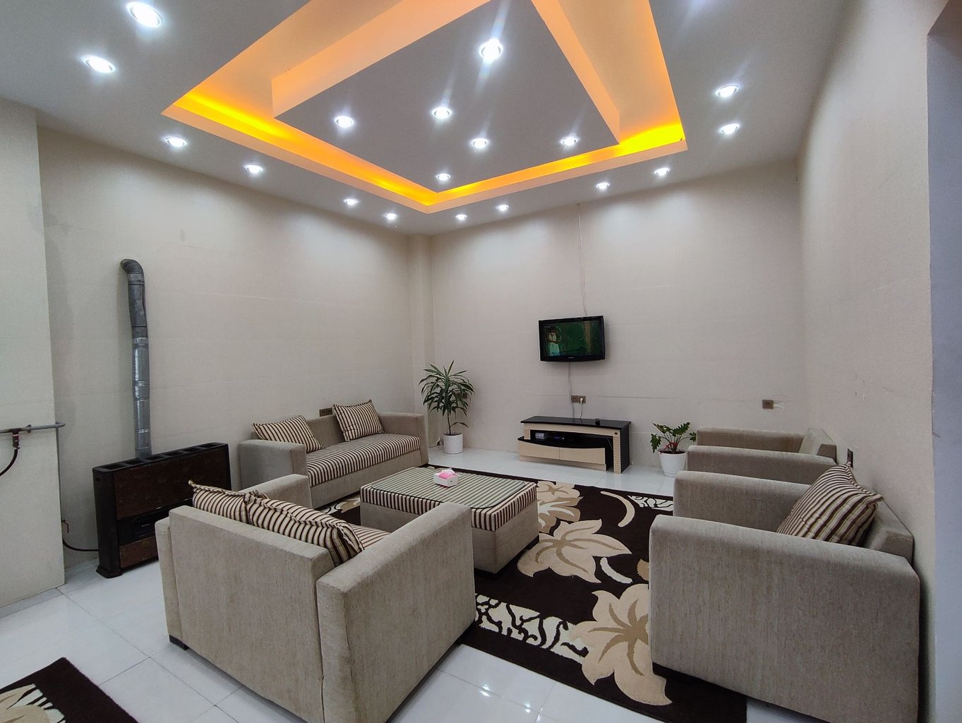 آپارتمان دوخوابه حسین زاده 3