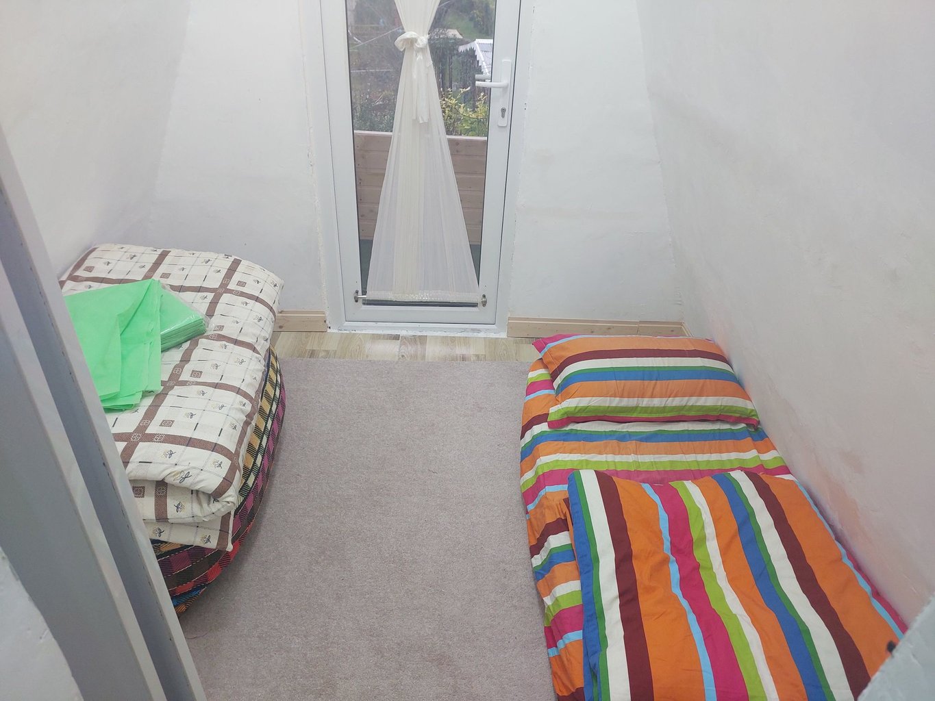 دوخوابه سوئیسی برکه