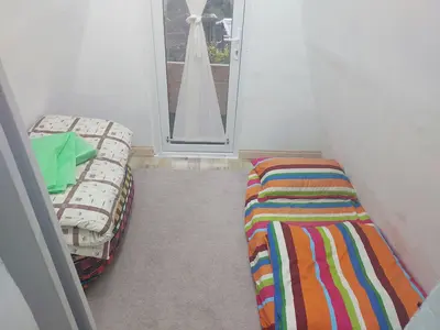 کلبه دوخوابه سوئیسی برکه