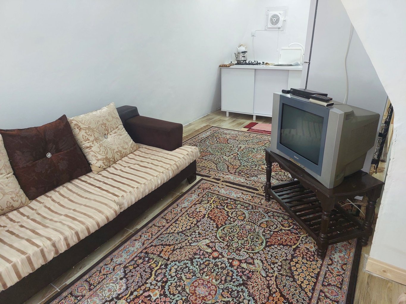 دوخوابه سوئیسی برکه