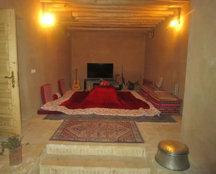 بوم گردی امیرعطا خان - واحد ویلا سنتی با حیاط - لابی